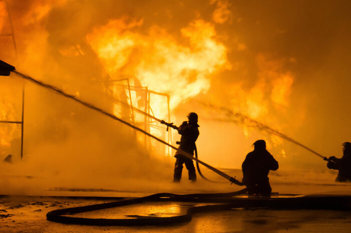 ТАСС: четыре человека погибли при пожаре в доме престарелых в Кемерово