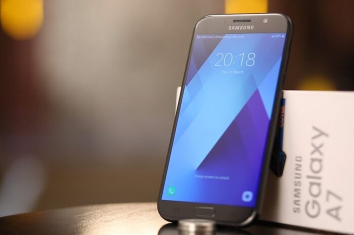 Тестовые экземпляры смартфона Samsung Galaxy A7 (2017) пересекли индийскую границу
