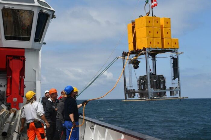 Ученые измеряют содержание ртути в мировом океане