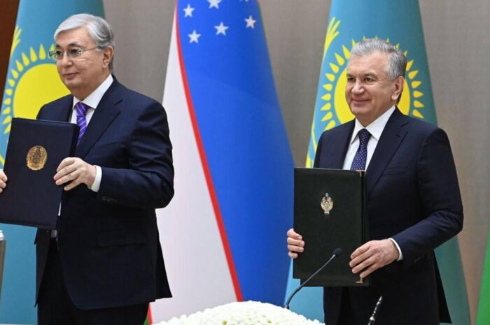 Узбекистан и Казахстан подписали договор о демаркации границ