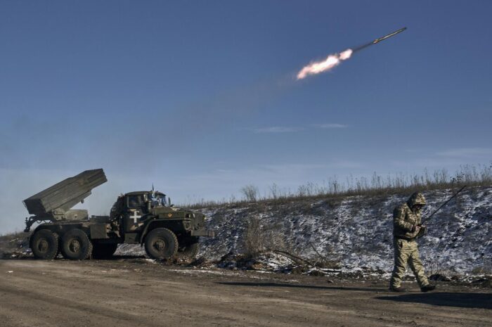 В ДНР сообщили, что ВС Украины выпустили по Донецку три ракеты из РСЗО