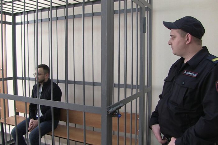 В Екатеринбурге полиция ищет мужчину, который пытался ограбить банк