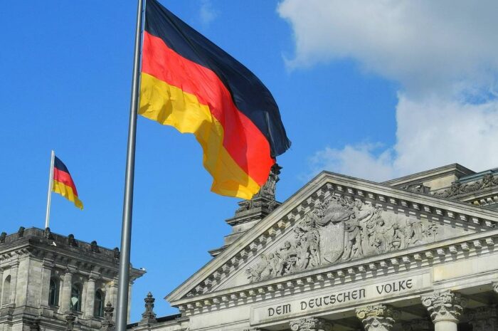 В Германии призвали задуматься над дальнейшими поставками оружия Украине