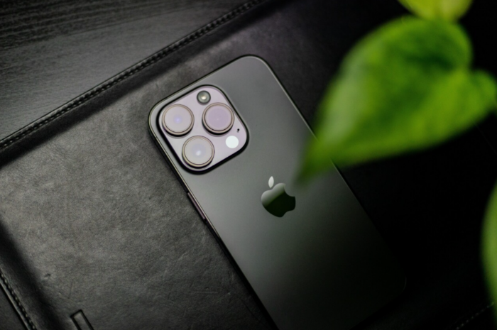 В минувшем квартале 83,4% прибыли на рынке смартфонов досталось Apple