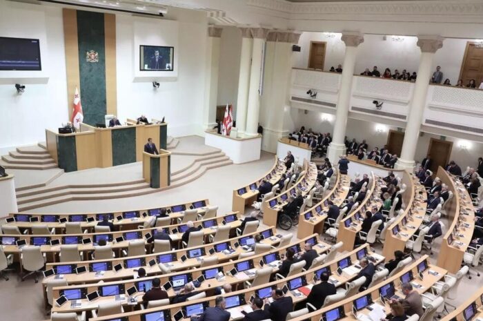 В парламент Грузии проходят две партии — После обработки 99% бюллетеней