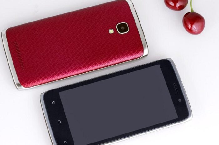 Вид на грани исчезновения. Смартфон Bluboo Mini с экраном диагональю 4,5 дюйма