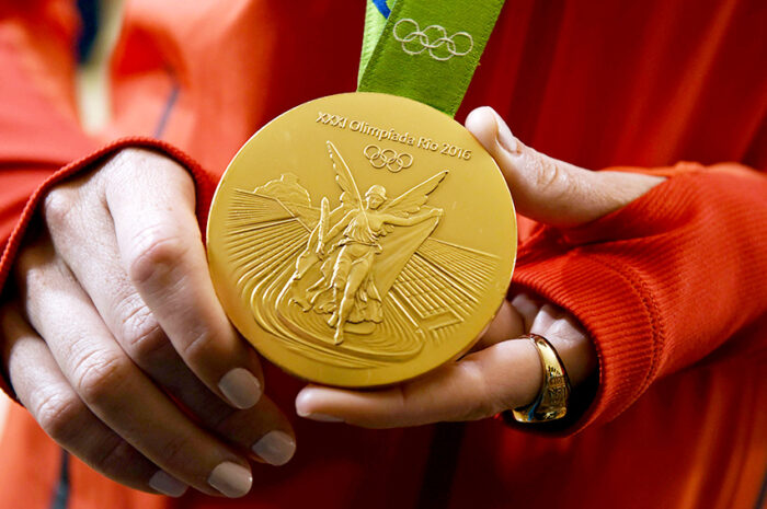 Японцы сделают медали для Олимпийских игр 2020 из старых смартфонов