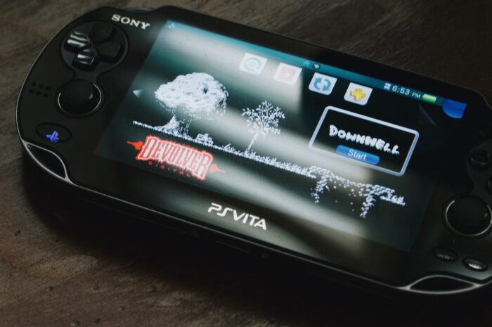 Японское правительство расследует жалобы о перегреве консоли PlayStation Vita